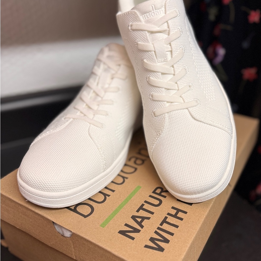 Women's White Sneakers